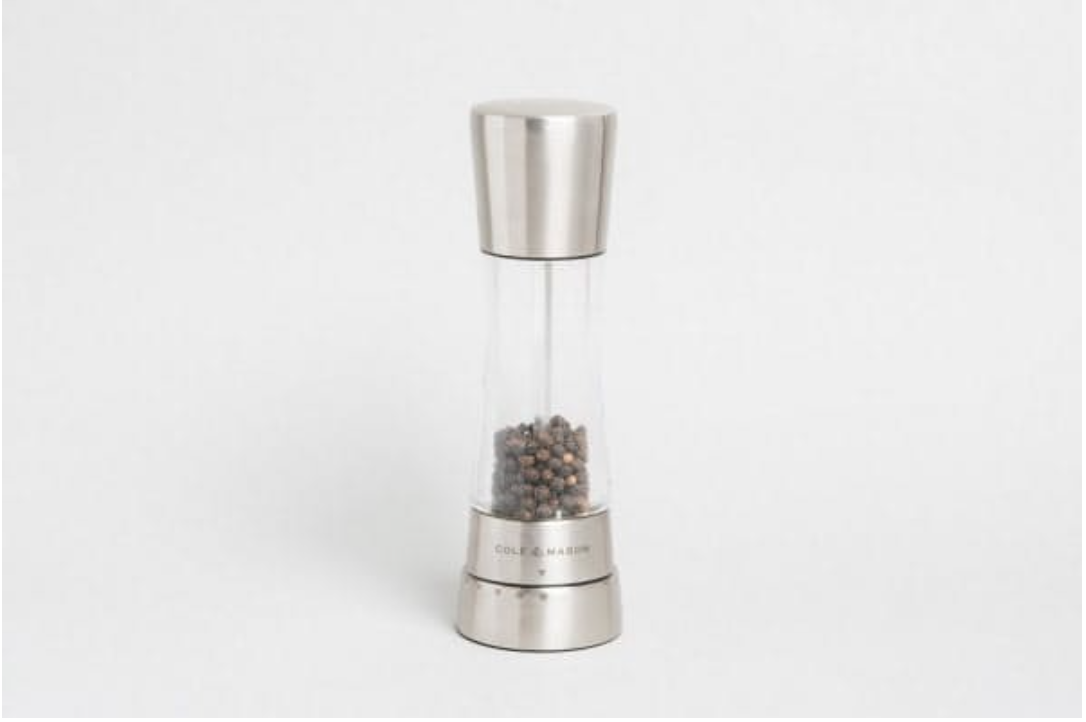 Cole & Mason "Darwent Pepper Mill" (manufacturer's suggested retail price of 9350 yen). British brand (made in China), diameter about 60 x height about 190 mm, 6-step adjustment, hardened carbon steel grinder